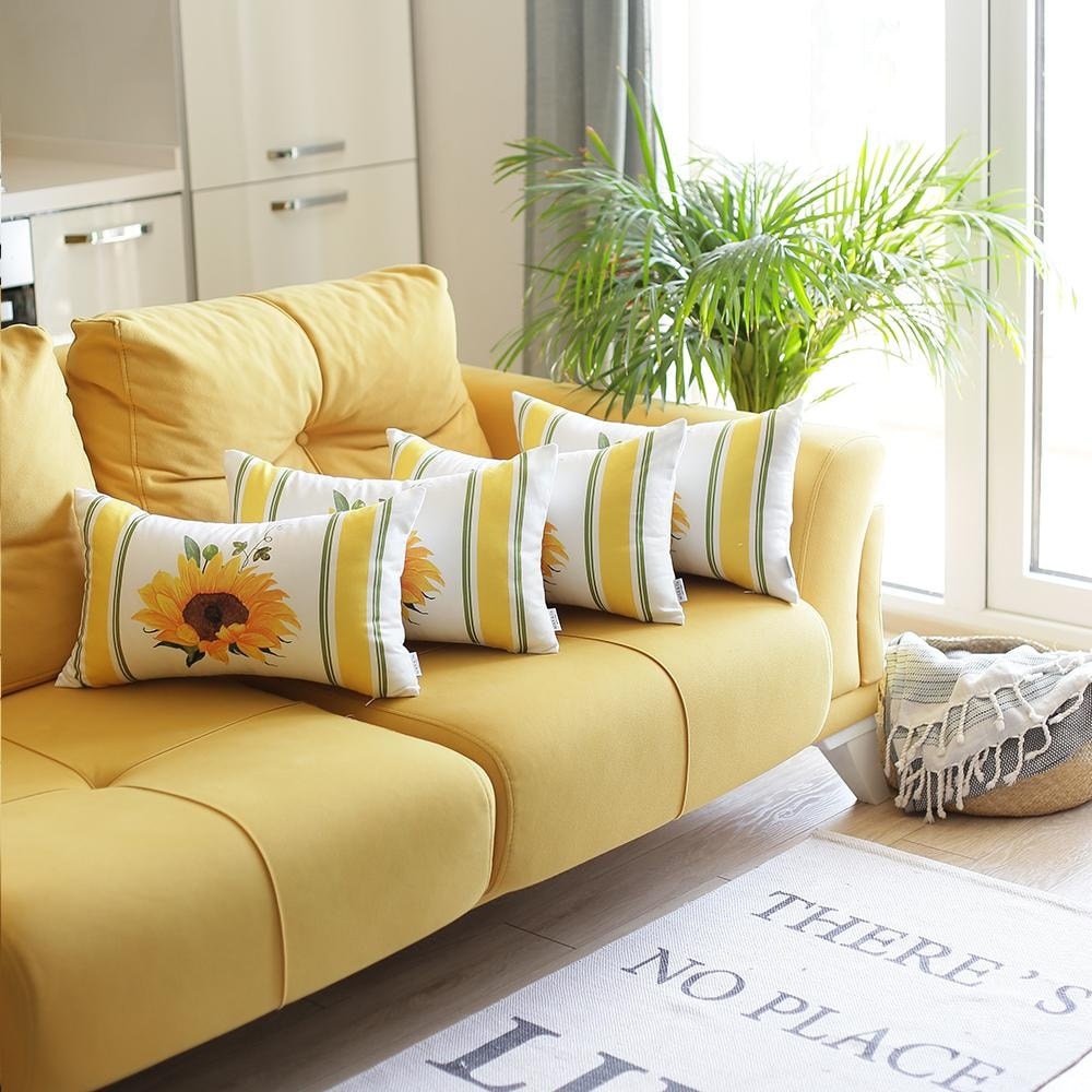 https://ak1.ostkcdn.com/images/products/is/images/direct/658dccdc7091c888d6eeba033c76a3c8aad3af4c/Fall-Sunflower-Decorative-Lumbar-Pillow-Covers-12%27%27x20%27%27-%28Set-of-4%29.jpg