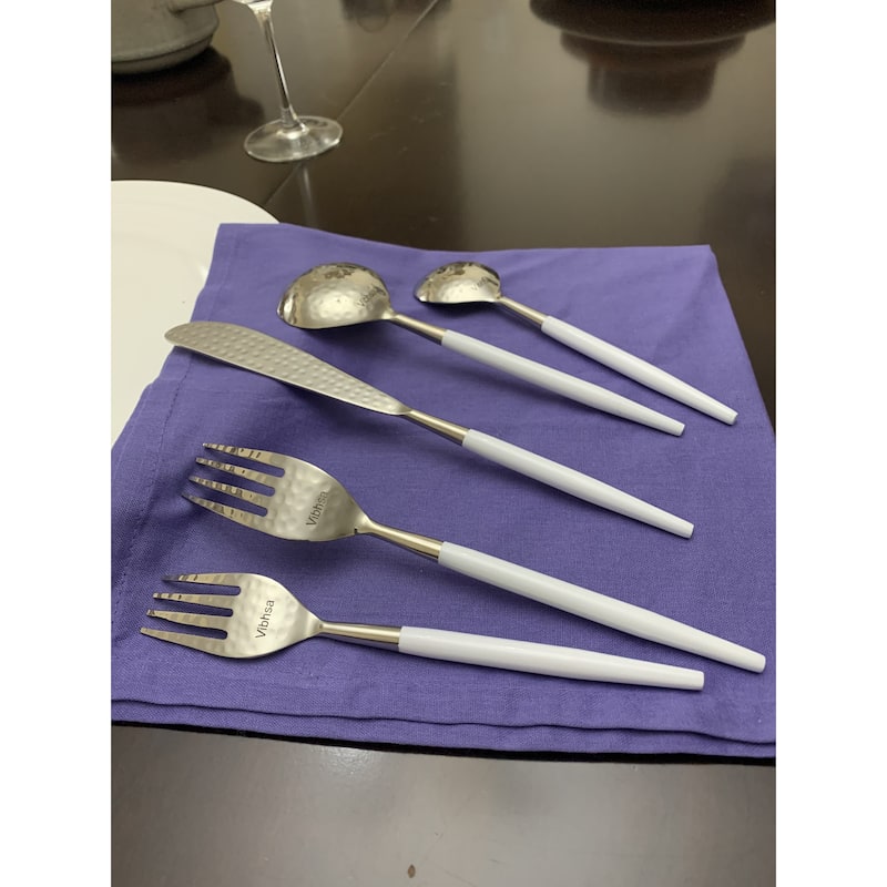 Vibhsa Hammered Flatware set of 20 pieces (Silver, White)