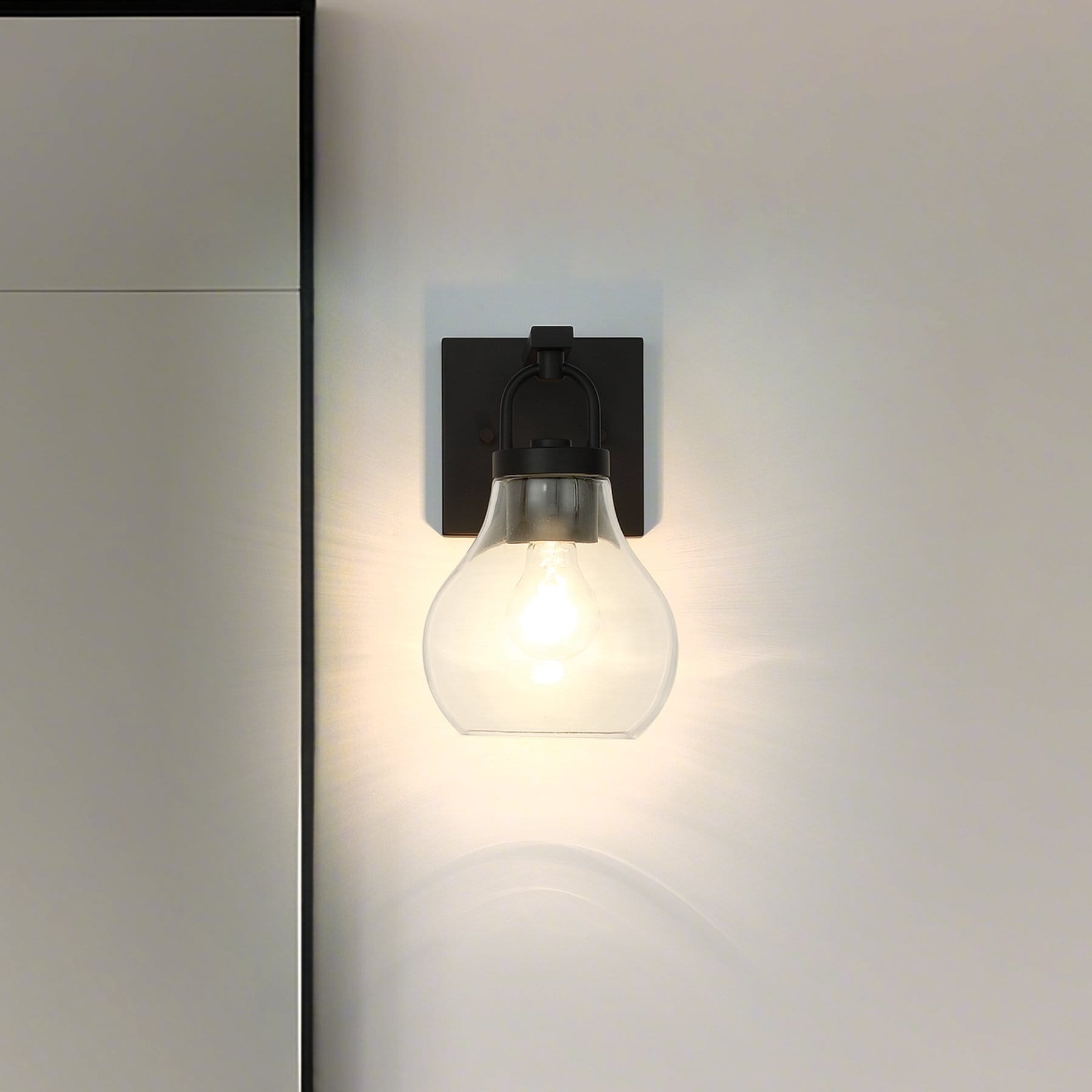 Thesis Mansfield 6-inch 1-light Matte Black Vanity Light with Clear Glass Shade