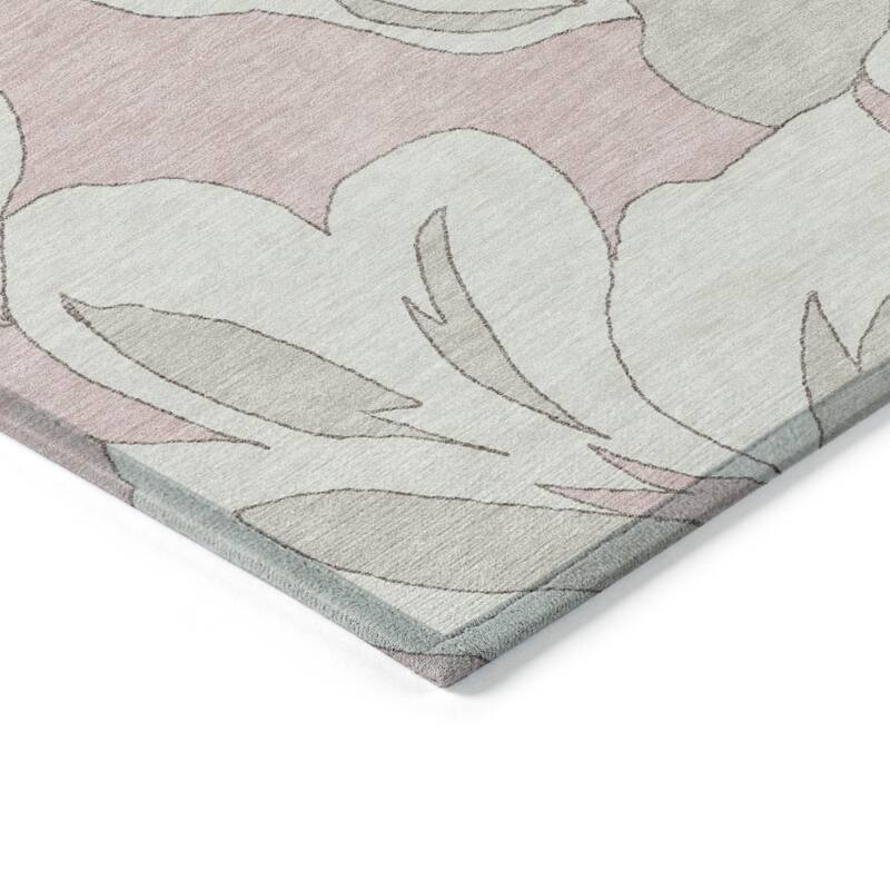 HomeRoots Floral Transitional Rectangle Outdoor Rug