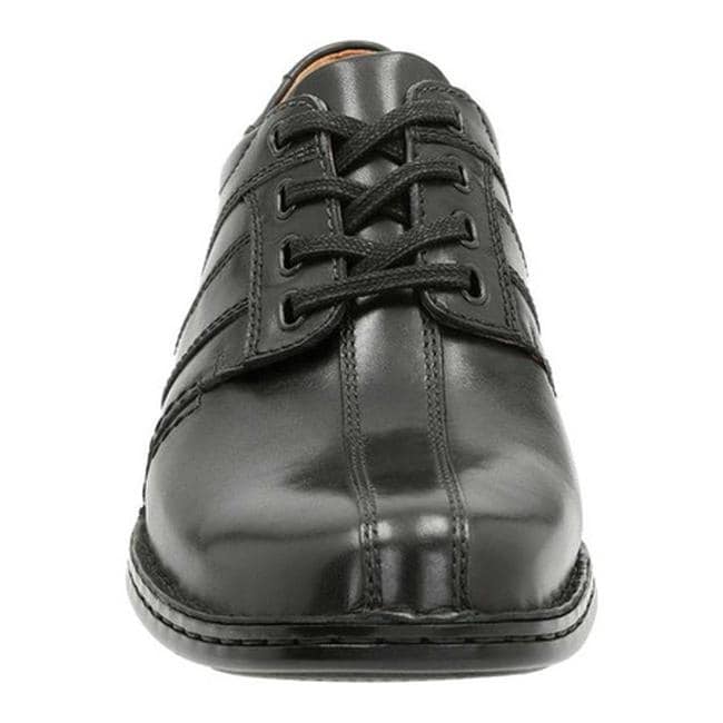 clarks touareg black