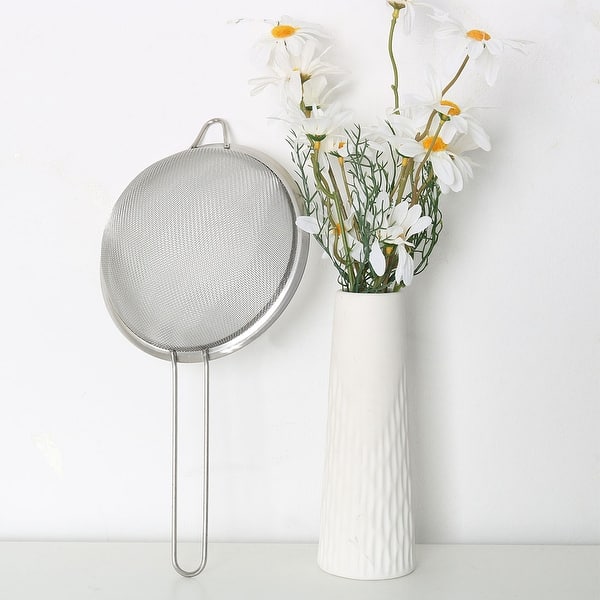 https://ak1.ostkcdn.com/images/products/is/images/direct/65a5d6842c26420b5f1d4405985f87dca0cc95c1/Kitchen-Metal-Food-Noodle-Flour-Mesh-Strainer-Colander-Sieve-Sifter.jpg?impolicy=medium