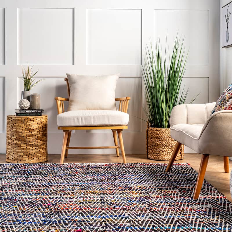 Nuloom Rochell Hand Woven Chevron Area Rug