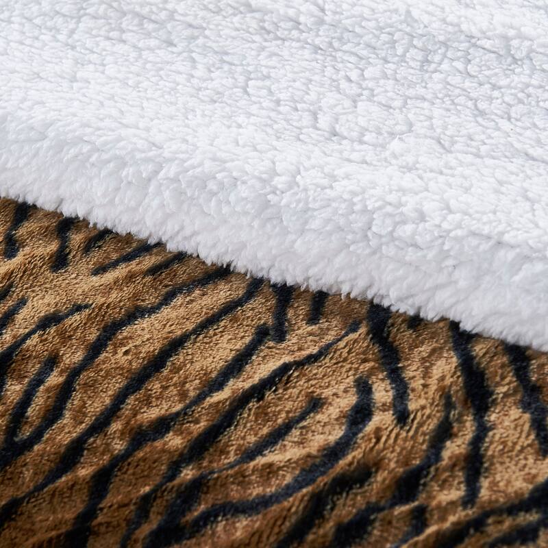 Home Soft Things FauxFur Sherpa Backing Bed Blanket
