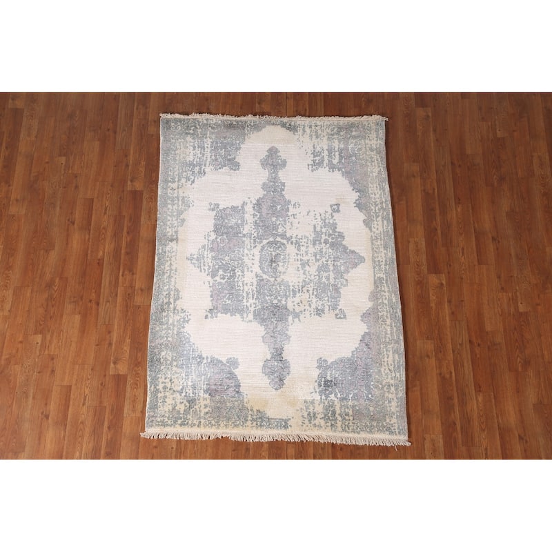 Abstract Oriental Accent Rug Wool Carpet - 4'0"x 5'7"