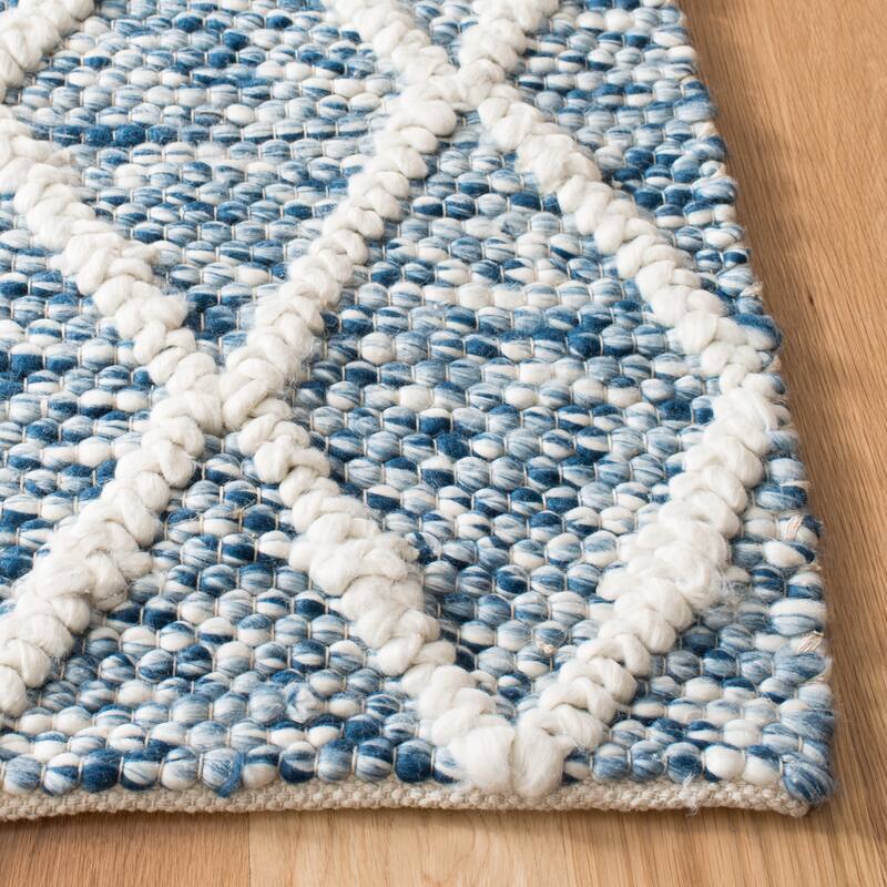SAFAVIEH Handmade Natura Adelma Wool Rug