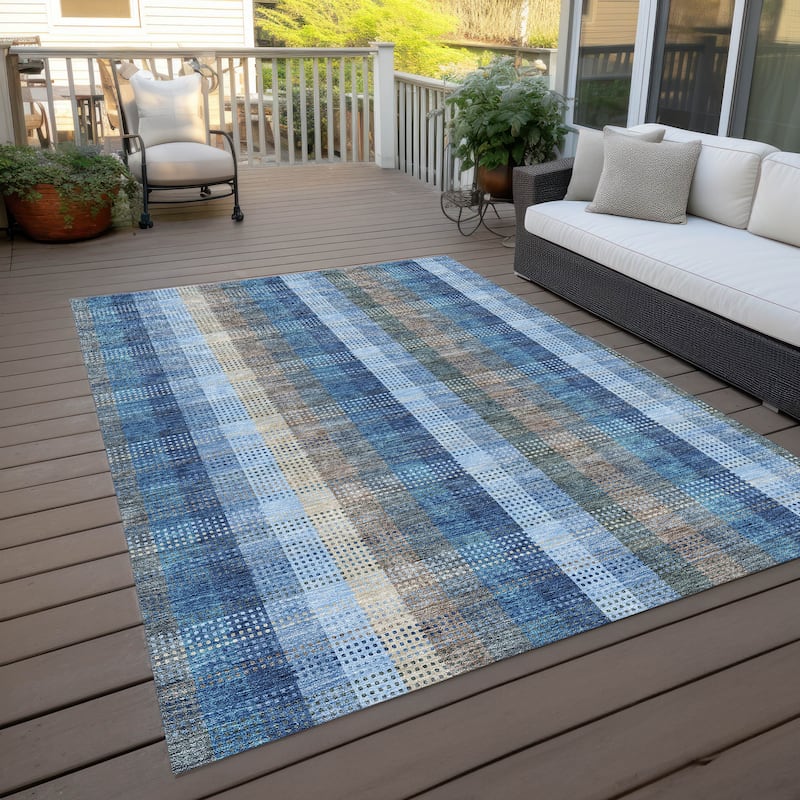 Machine Washable Indoor/ Outdoor Modern Plaid Chantille Rug - Denim - 8' x 10'