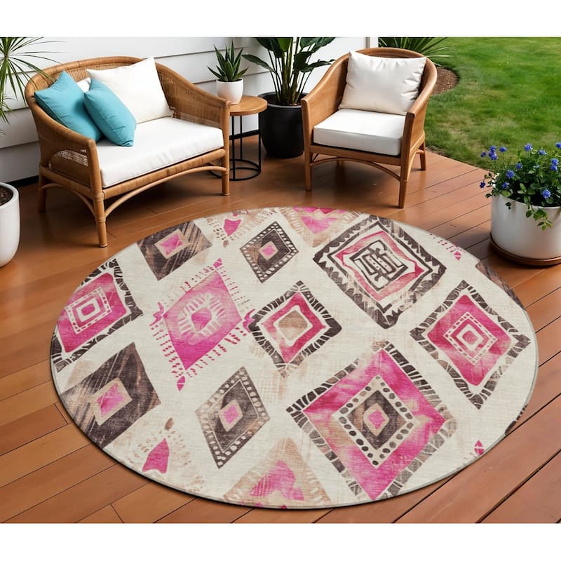 HomeRoots Aztec Transitional Rectangle Outdoor Rug - 8' Round