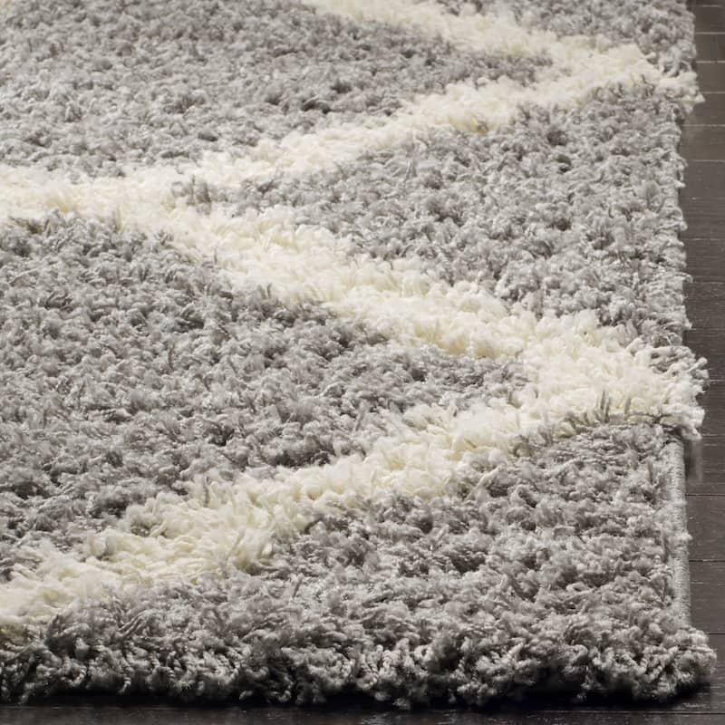 SAFAVIEH Dallas Shag Hacer Trellis 1.5-inch Thick Rug