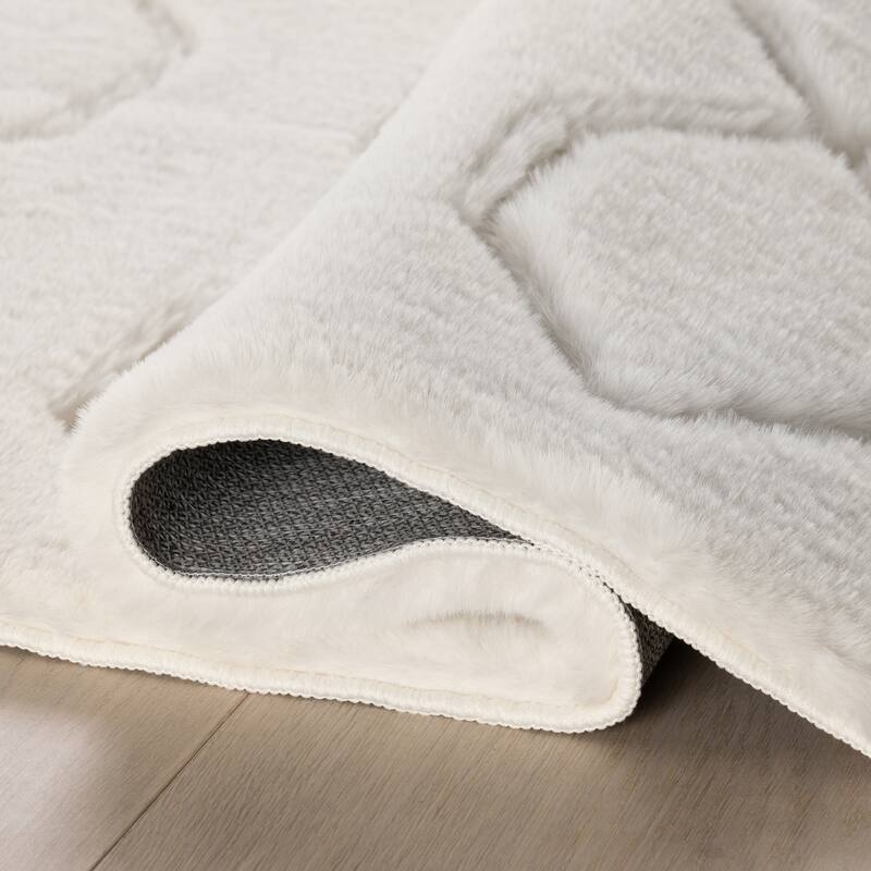 Padma Lakshmi Rhythm Diamond Plush Cloud Washable Rug