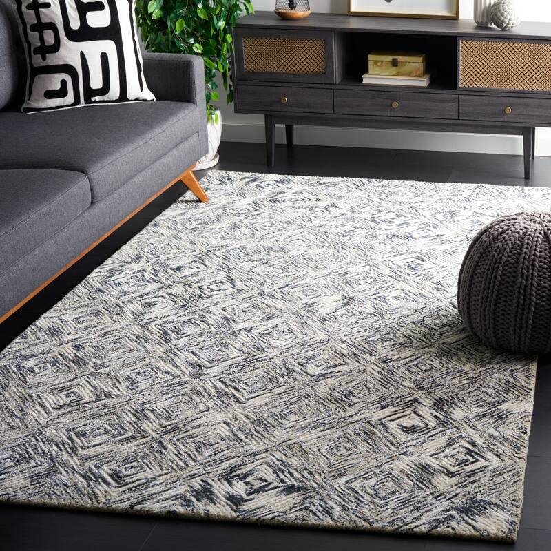 SAFAVIEH Handmade Soho Deja Modern Rug - 6' Square - Ivory/Green