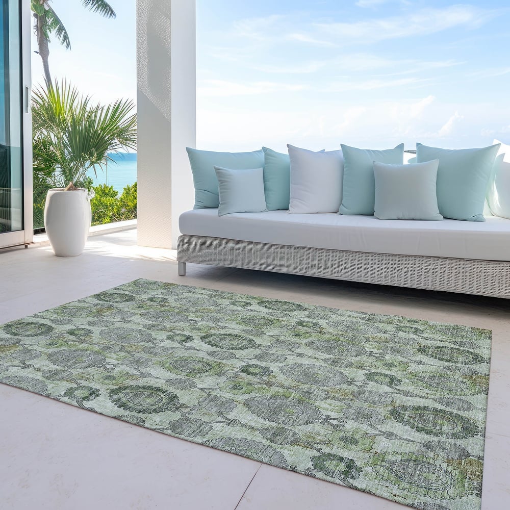 Machine Washable Indoor/ Outdoor Chantille Casual Floral Rug