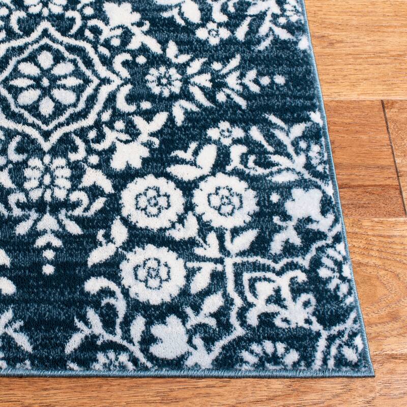 SAFAVIEH Isabella Eriona Traditional Rug - 6'7" Square - Navy/Ivory - Square