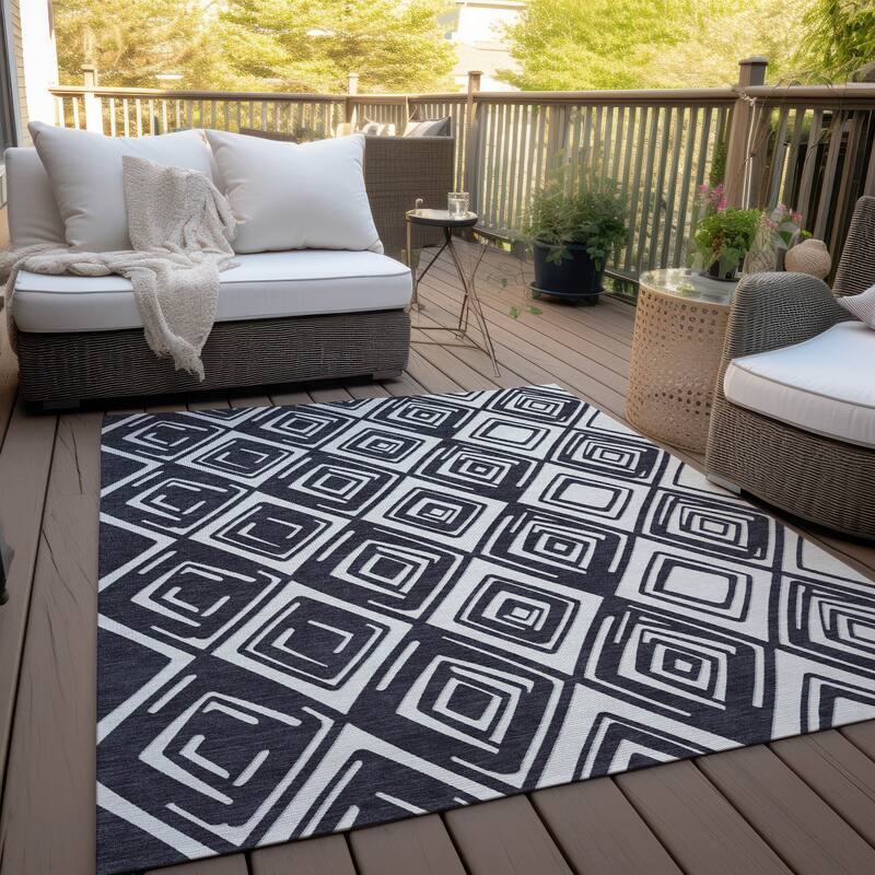 Machine Washable Indoor/ Outdoor Chantille Contemporary Diamonds Rug