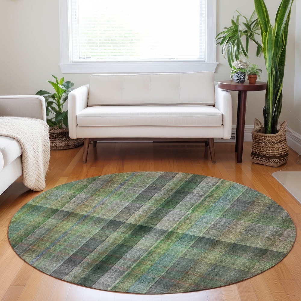 Machine Washable Indoor/ Outdoor Modern Plaid Chantille Rug