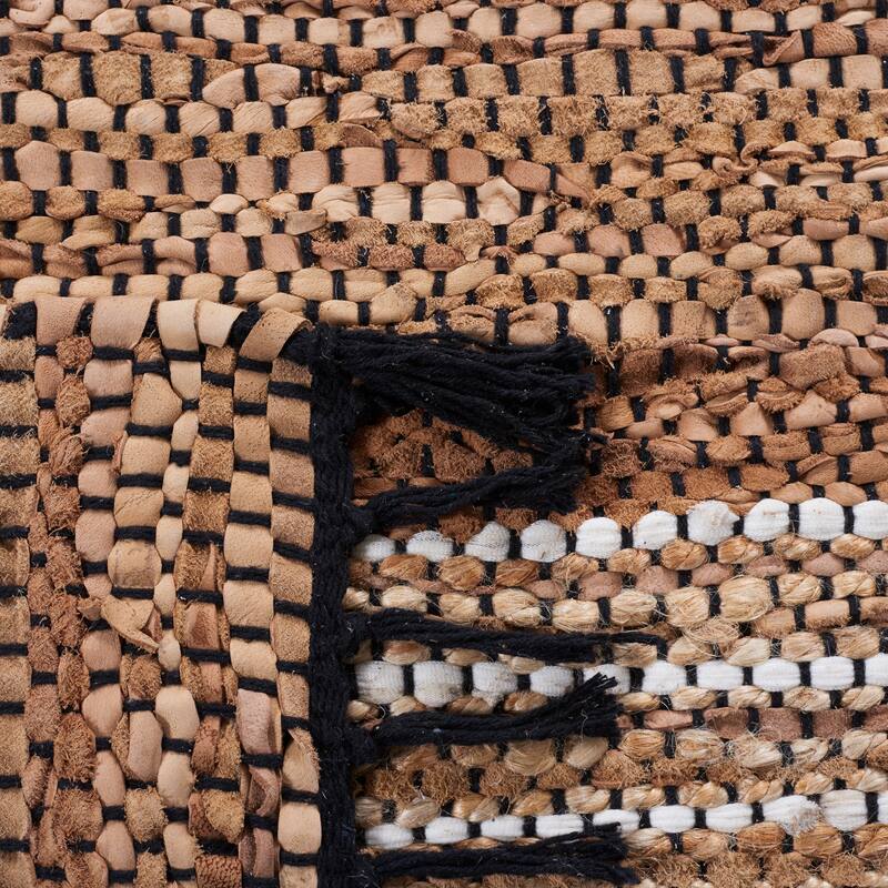 SAFAVIEH Handmade Vintage Leather Demetra Modern Fringe Rug