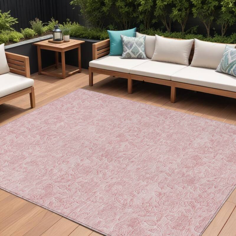HomeRoots Floral Transitional Rectangle Outdoor Rug - 8' X 10'