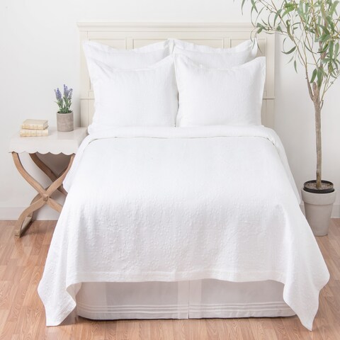 Jardin Matelasse 1-Piece Coverlet (Shams are not included)