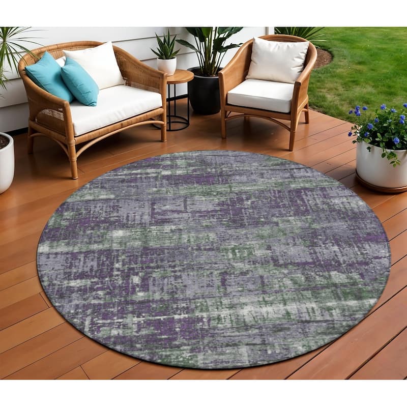 HomeRoots Geometric Transitional Rectangle Outdoor Rug - 8' Round