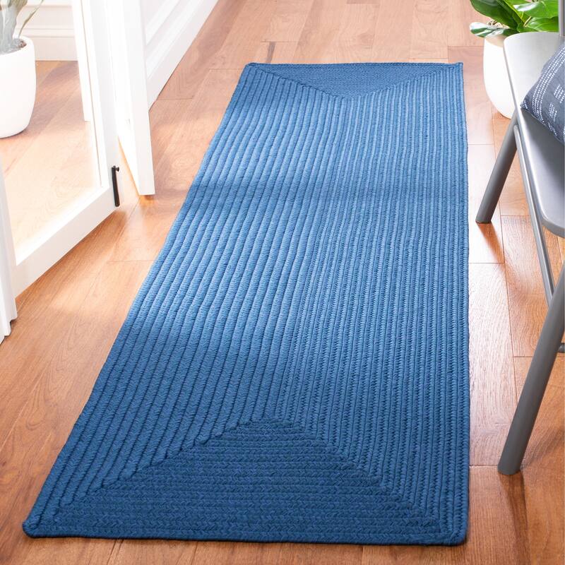SAFAVIEH Handmade Braided Country Casual Lavada Rug - 2'3" x 8' Runner - Blue