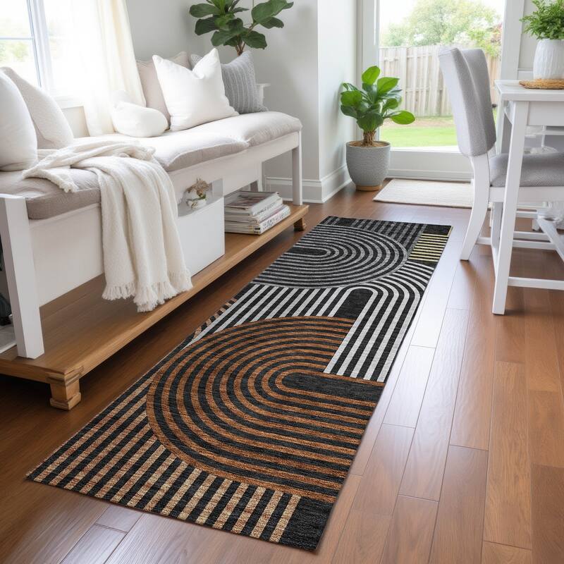 Machine Washable Indoor/ Outdoor Modern Basehor Chantille Rug