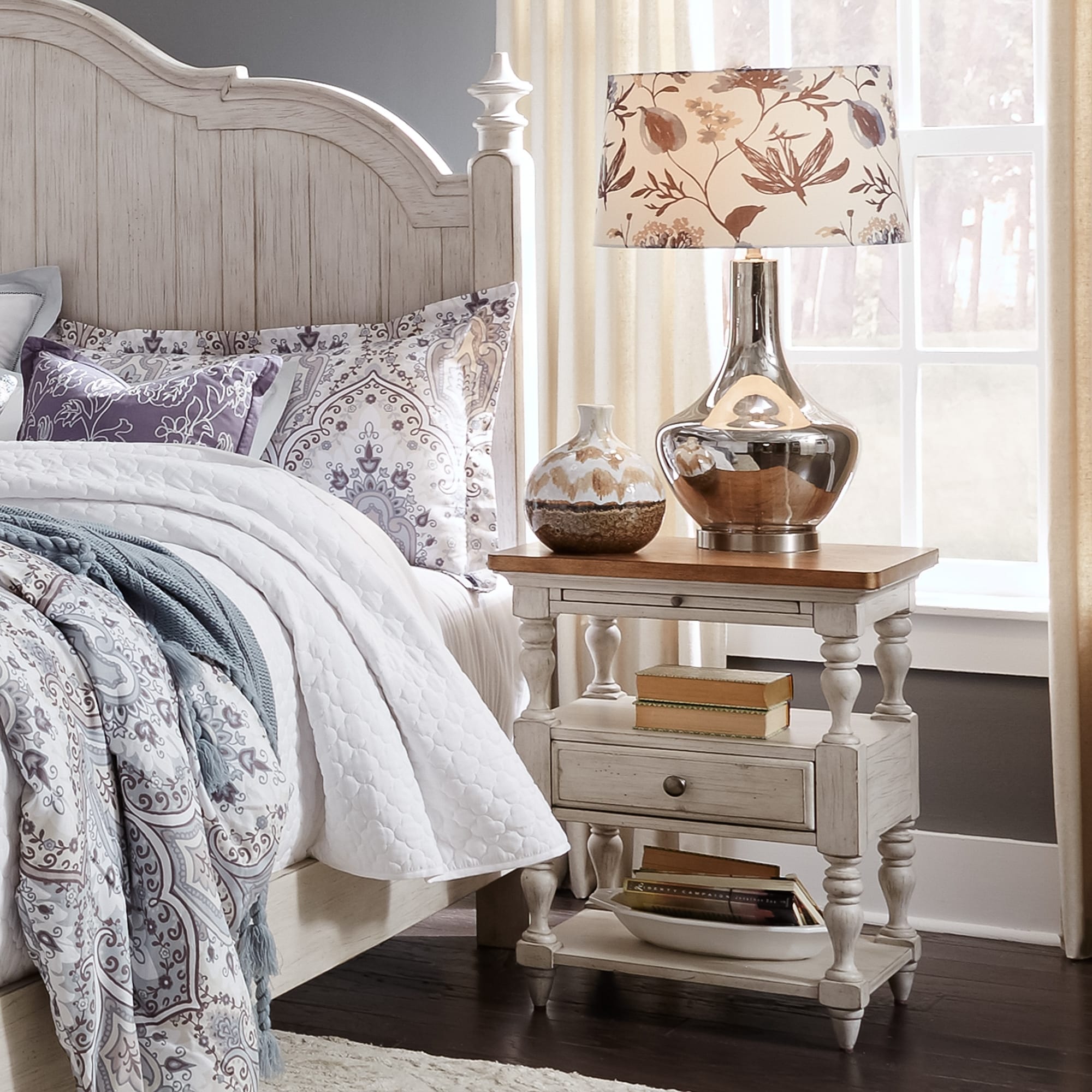 Farmhouse chic 2025 nightstand