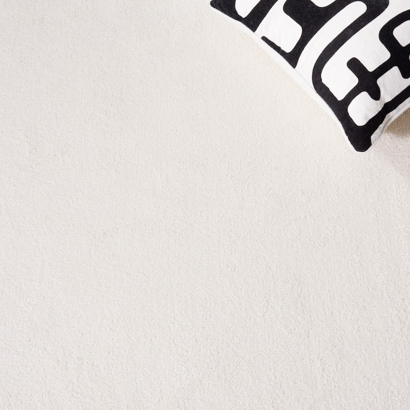 SAFAVIEH, Nonskid Gunde Solid Rug