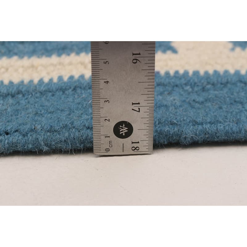 Ankara Blue, Cream Kilim 5'1" x 7'10" - 5'1 x 7'10