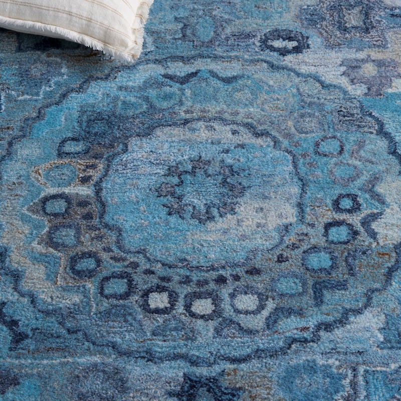 SAFAVIEH Handmade Anatolia Piedad Traditional Rug