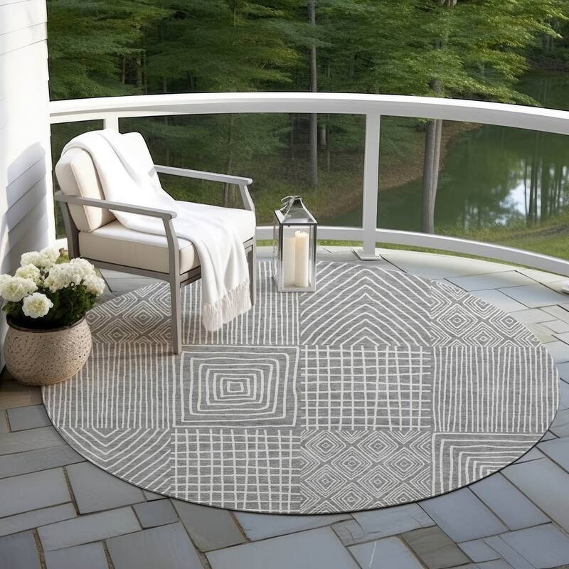 Machine Washable Indoor/ Outdoor Geo Patchwork Chantille Rug