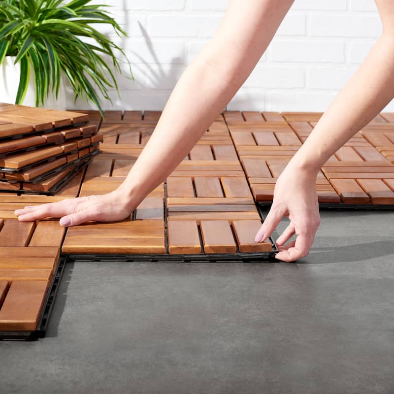 SAFAVIEH Outdoor Silve Wooden Floor Tile (10 Pack) - 12" W x 12" D x 1" H - 12Wx12Dx1H