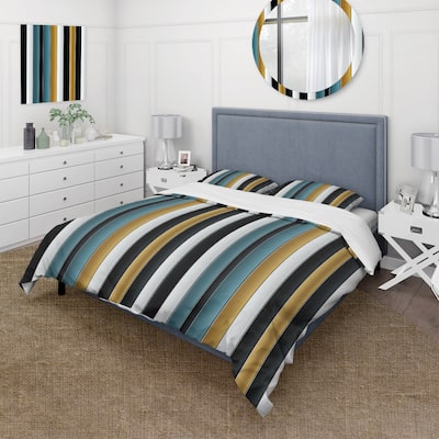 Designart "Green And Gold Classic Pinstripe Pattern" Gold Modern Bedding Set With Shams