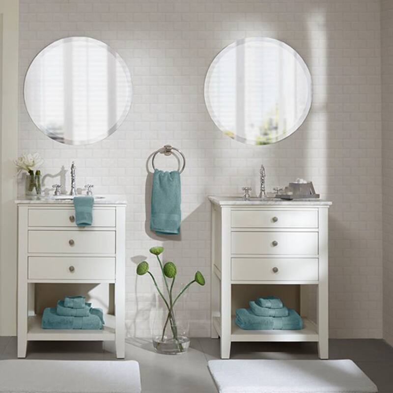One hundred percent Cotton 8 Piece Antimicrobial Towel Set