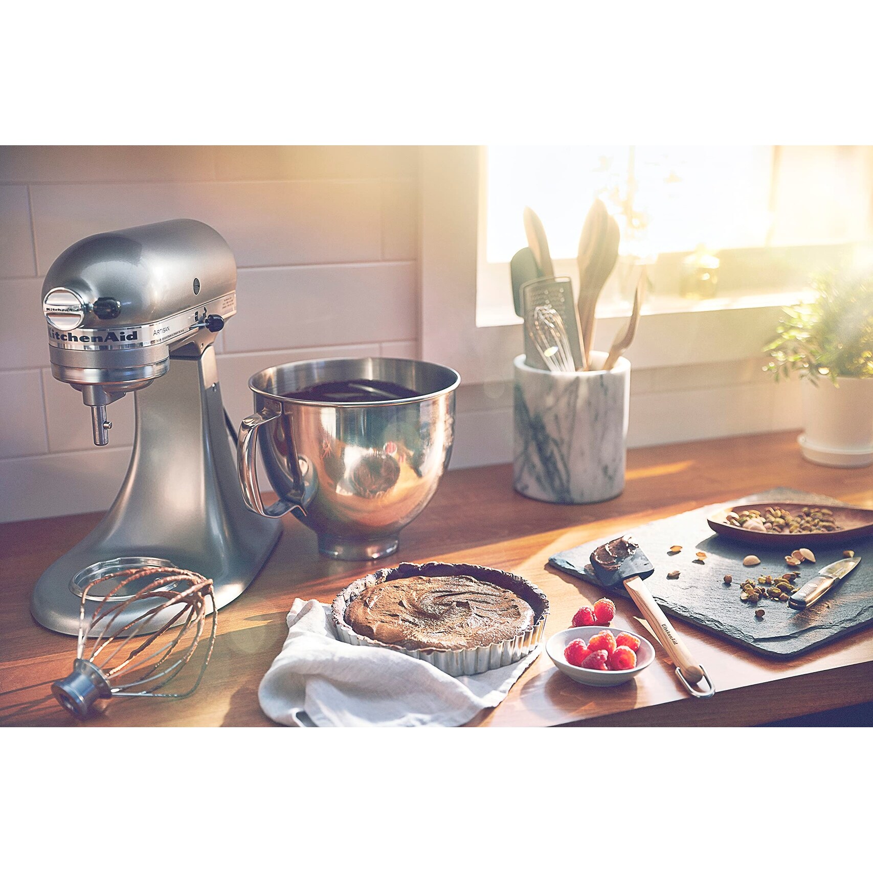 https://ak1.ostkcdn.com/images/products/is/images/direct/66025f13e81b8a8aa02bb53e3030c8b901f2adb2/Artisan-Series-5-Quart-Tilt-Head-Stand-Mixer-with-Pouring-Shield%2C-Removable-bowl.jpg