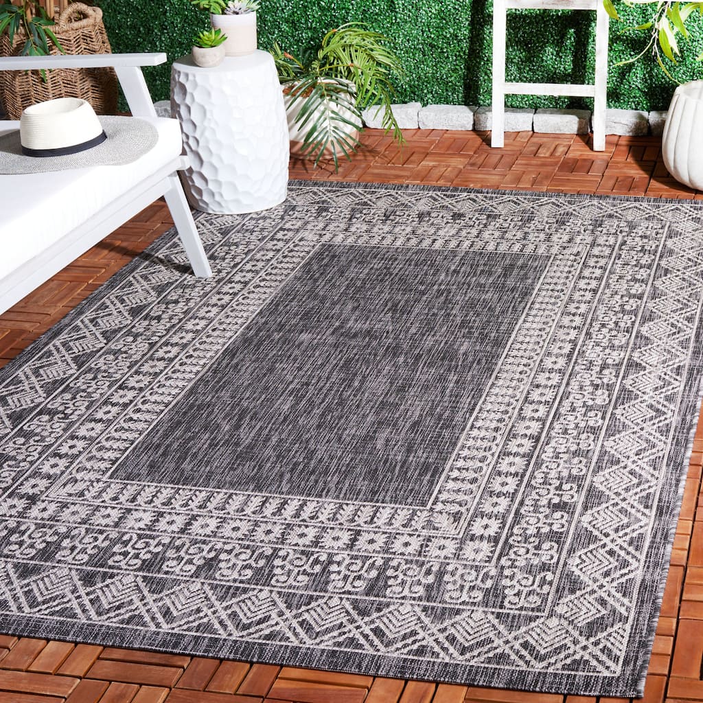 SAFAVIEH Courtyard Noretta Indoor/ Outdoor Waterproof Patio Backyard Rug - Black/Beige - 5'3" x 7'7"