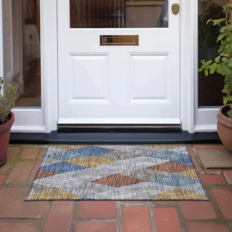Machine Washable Indoor/ Outdoor Diamond Stripes Chantille Rug - Gray - 1'8" x 2'6"