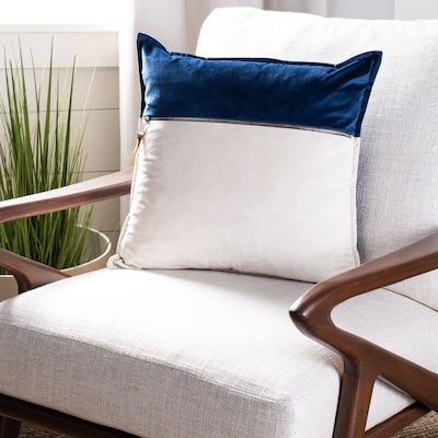 SAFAVIEH Torenia 18-inch Zipper Pillow