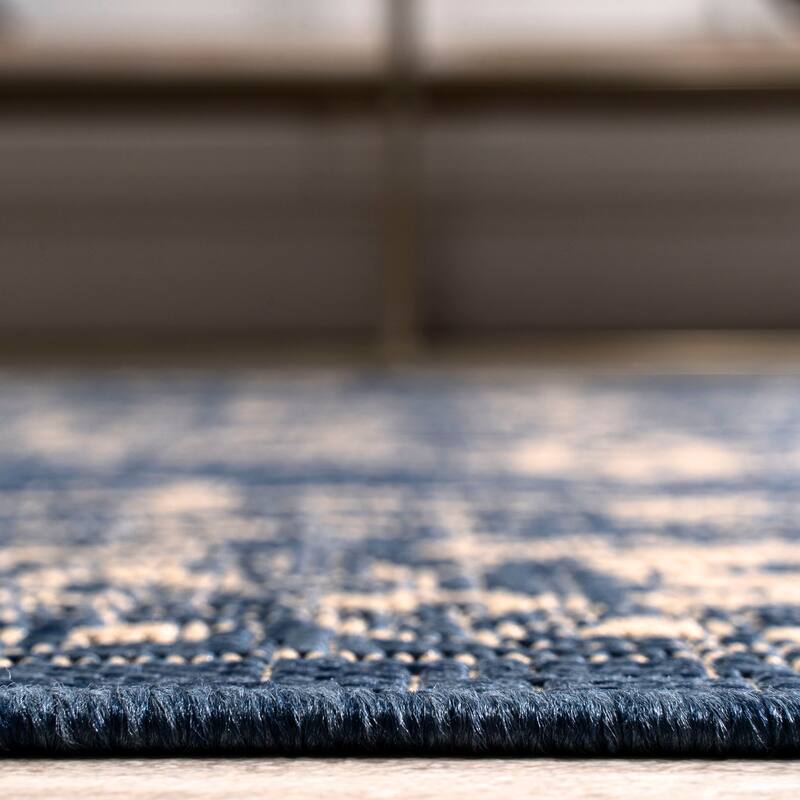 JONATHAN Y Tuscany Filigree Indoor/Outdoor Area Rug