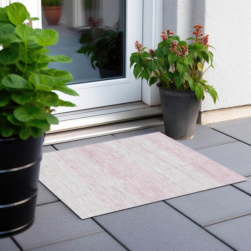 Machine Washable Indoor/ Outdoor Chantille Ombre Stripes Rug - Pink - 1'8" x 2'6"