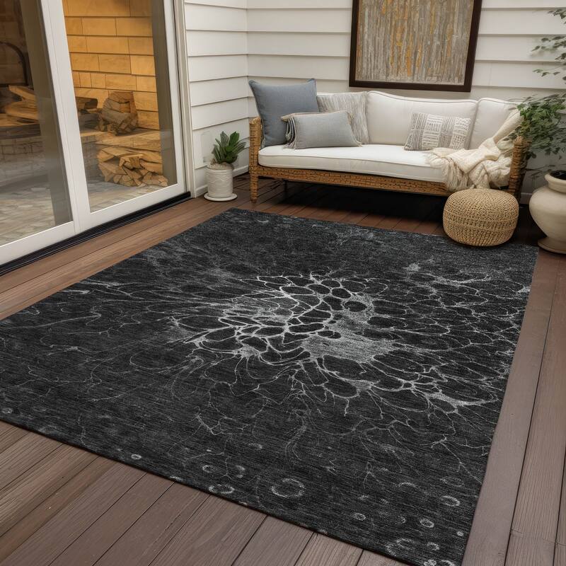 Machine Washable Indoor/ Outdoor Chantille Modern Floral Rug