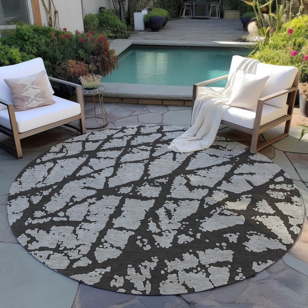 Machine Washable Indoor/ Outdoor Transitional Black Crackle Chantille Rug