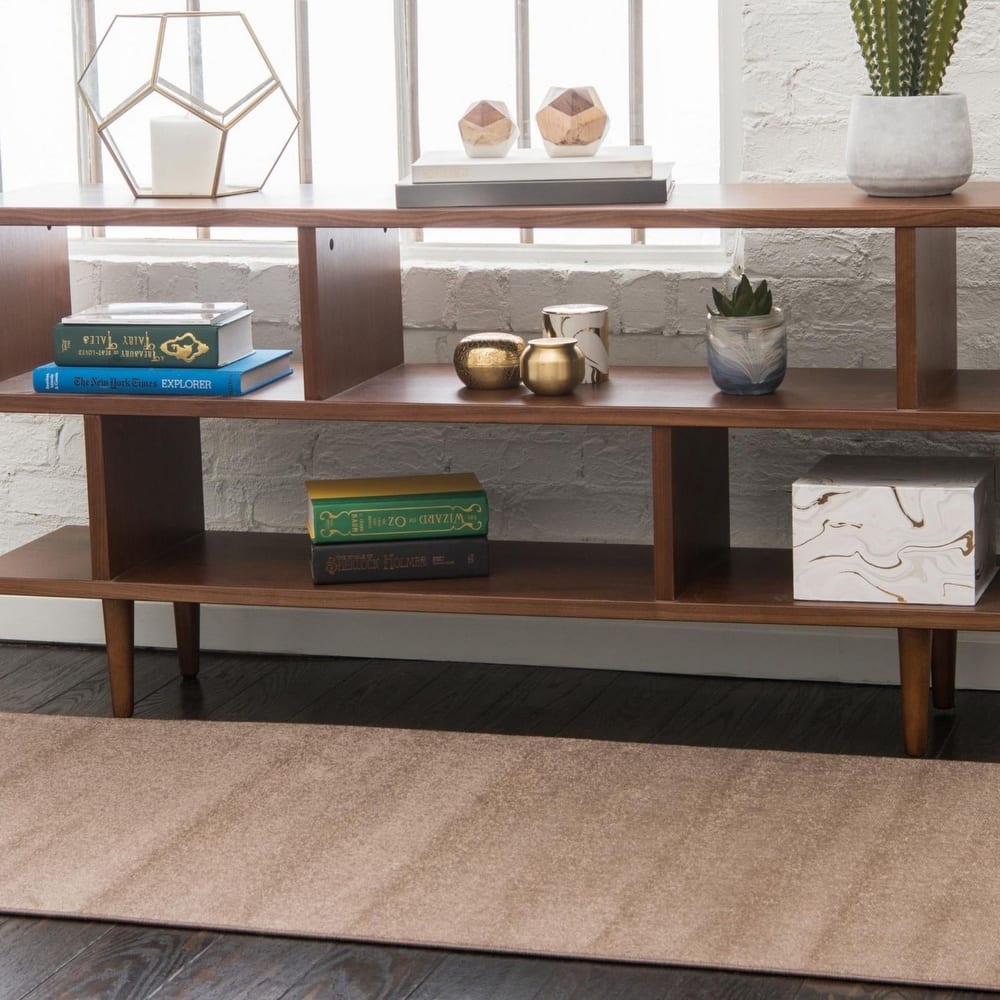 Traditional Yhogarc Collection Area Rug