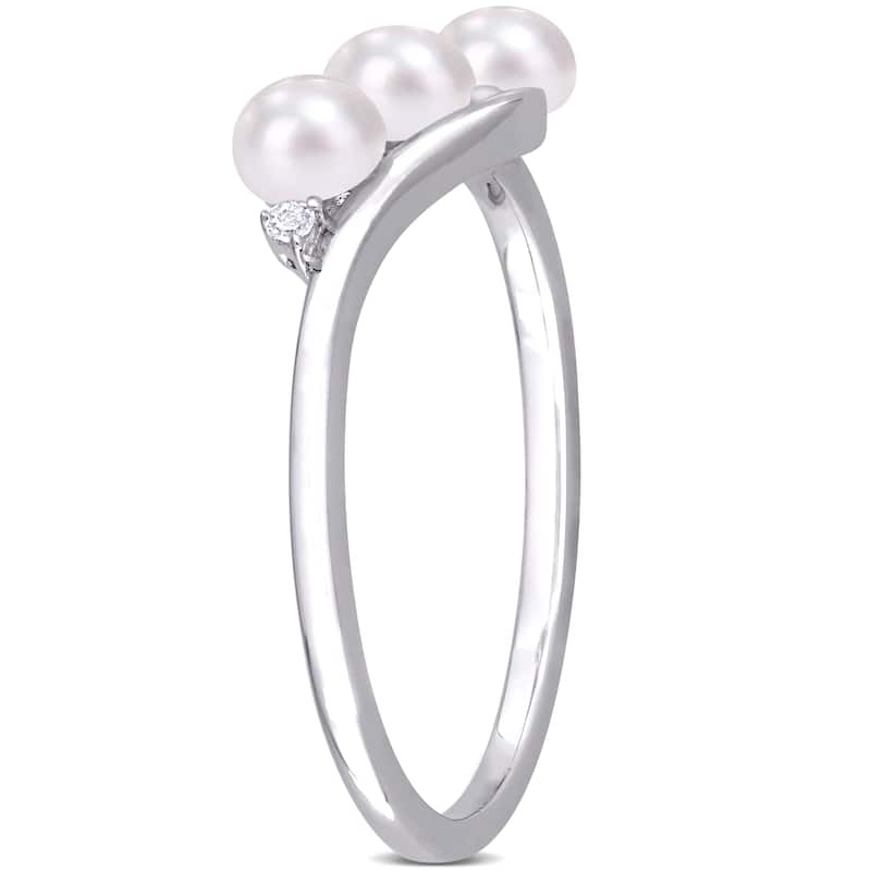 Miadora Sterling Silver Freshwater Cultured Pearl and Diamond Accent 3-Stone Bypass Ring (3.5-4mm)