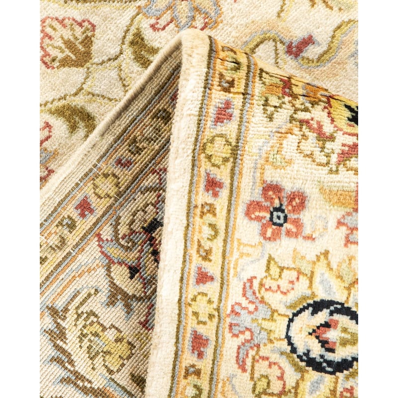 Overton Handknotted Wool Traditional Oriental Ivory Area Rug - 4' x 6'