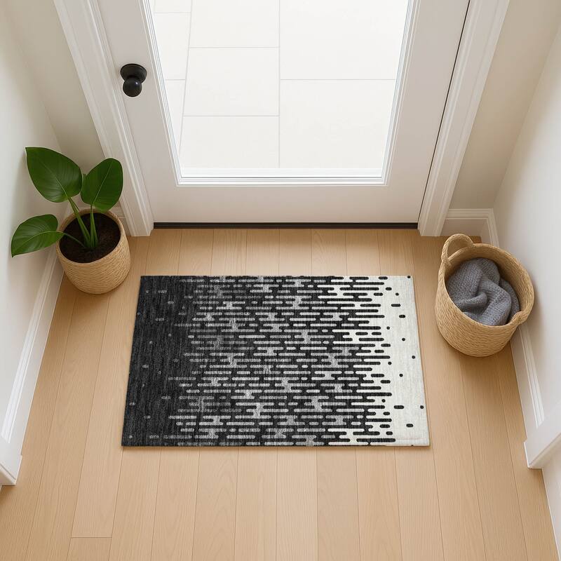 Machine Washable Indoor/ Outdoor Modern Kingman Chantille Rug