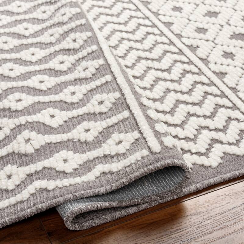 Livabliss Engton Chevron Stripe Machine Washable Area Rug