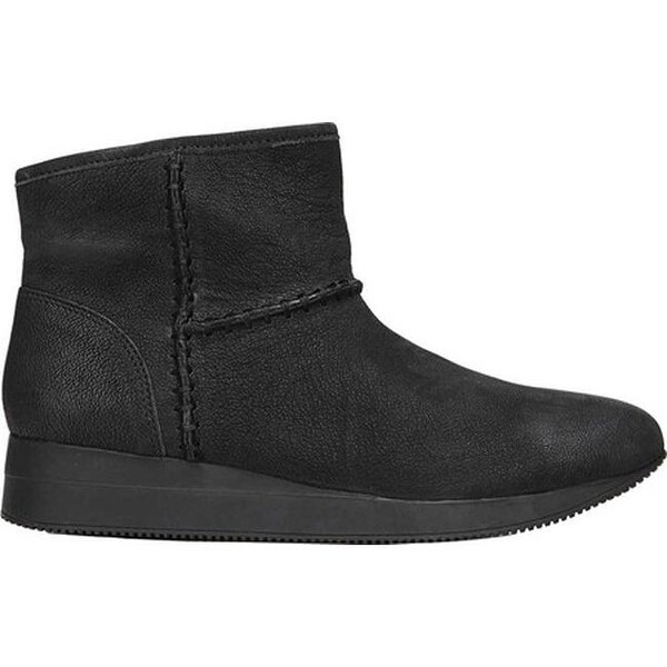 naturalizer julian bootie