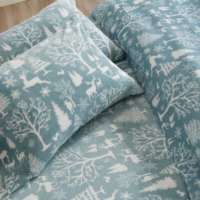 Luxurious Printed Velvet Plush Warm and Cozy Sheet Set.