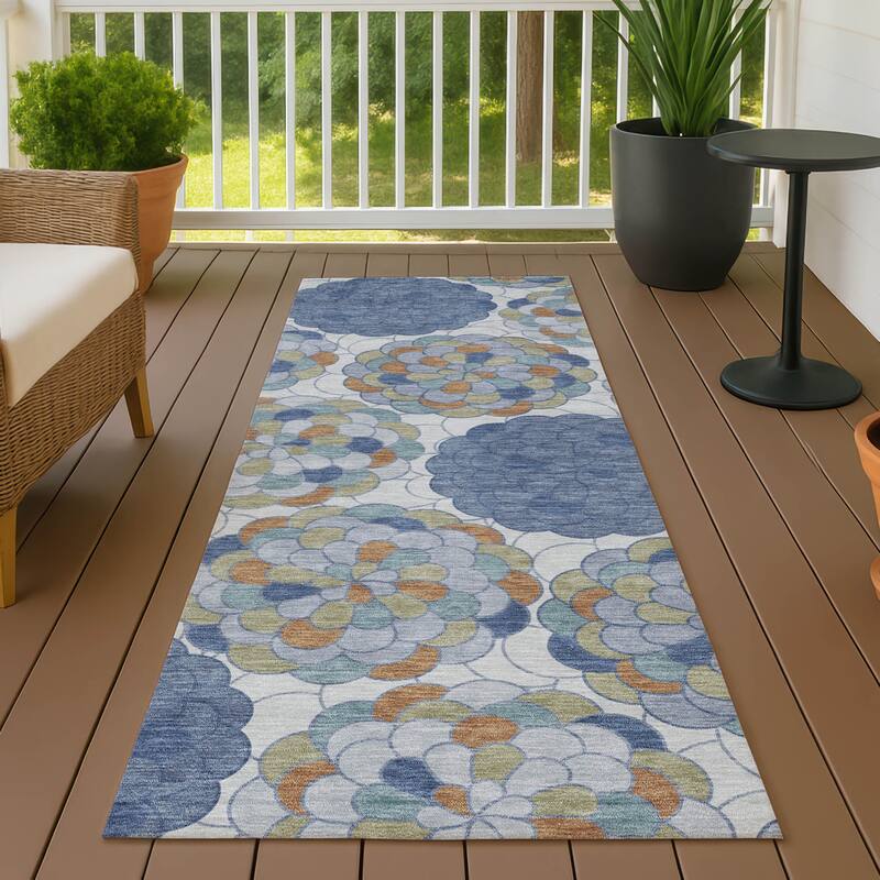 Machine Washable Indoor/ Outdoor Mosaic Cluster Chantille Rug - Denim - 2'3" x 7'6"