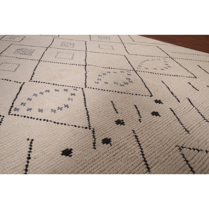 Geometric Beige / Ivory Moroccan Oriental Rug Handmade Wool Carpet - 6'0"x 9'8"